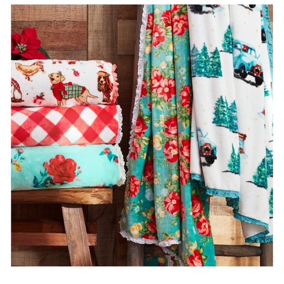 🆕️ Pioneer woman throw - Picture 3 of 3